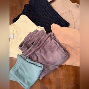 Aritzia Lot Size xs